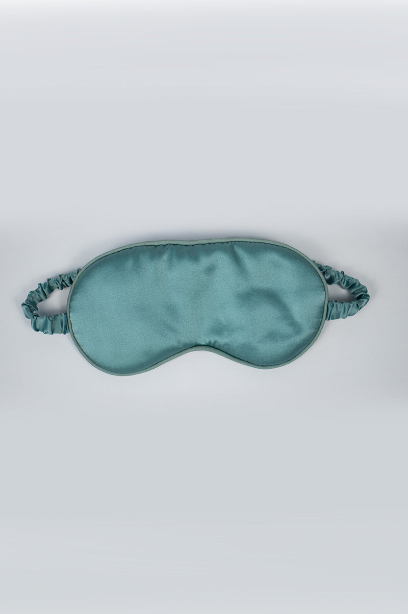 The Silk Essential Gift Set
