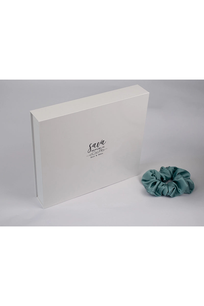 The Silk Essential Gift Set